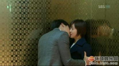 刘凯威最新爆料新闻视频,揭秘背后惊人真相！  第1张